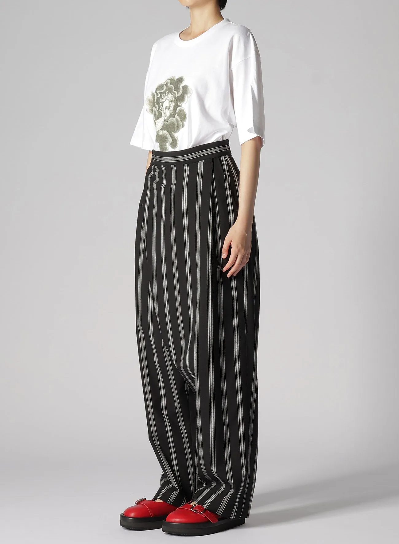 HARD TWISTED STRIPE PLEATED PANTS