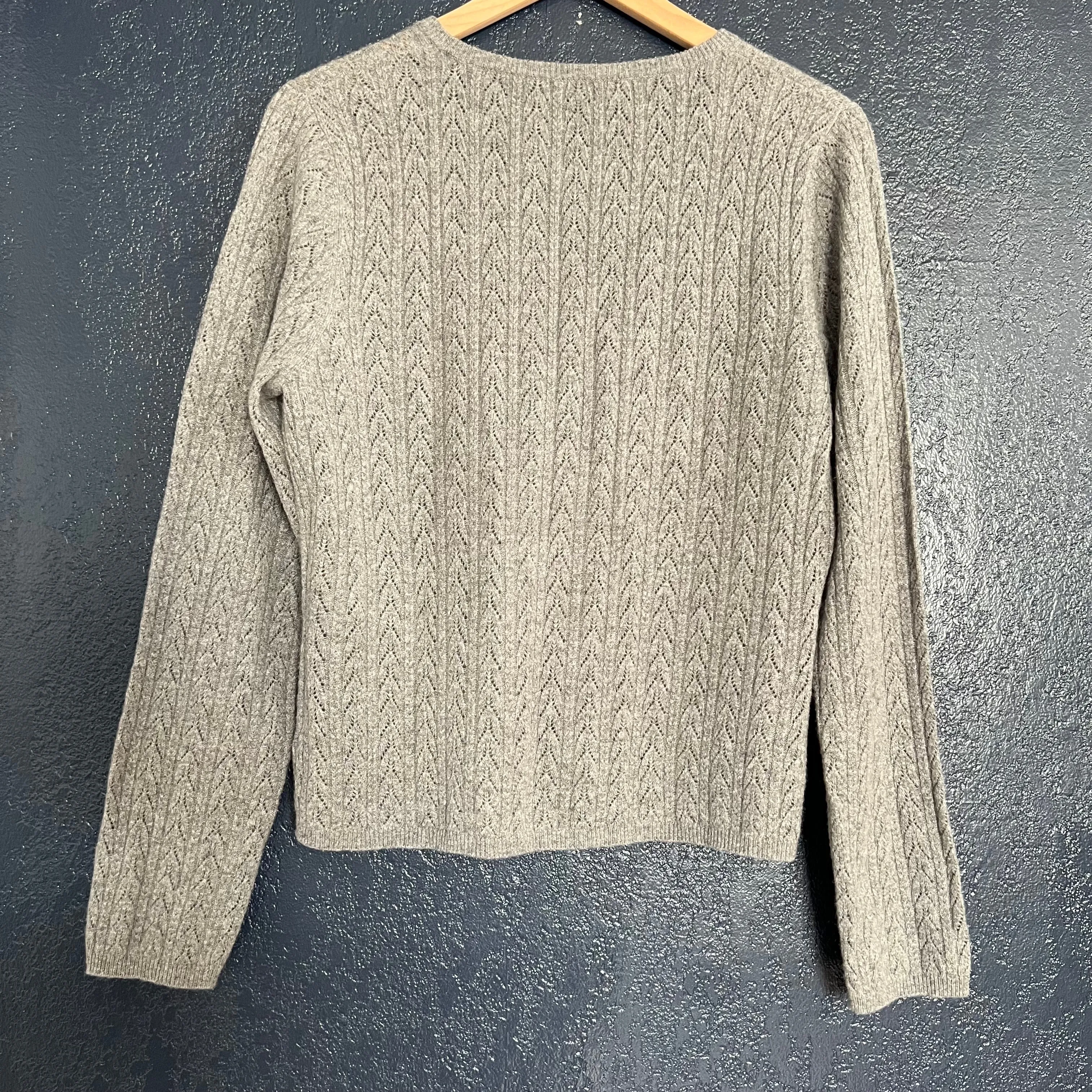 Knit Fit Cashmere Relaxed V-Neck Open Knit Sweater