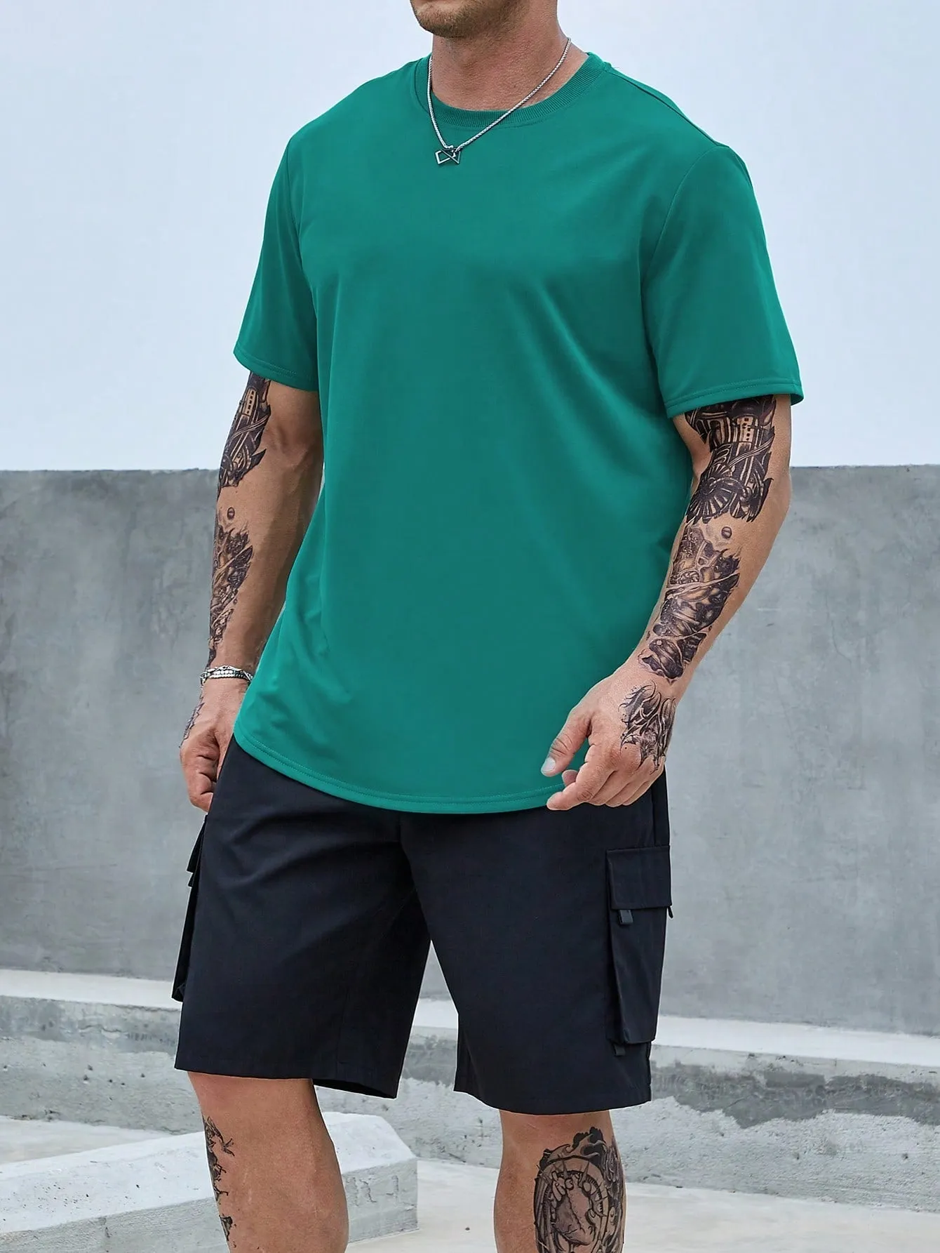 Men's Casual Solid Round Neck Tee, Short Sleeve, Regular Fit, Knitted Fabric