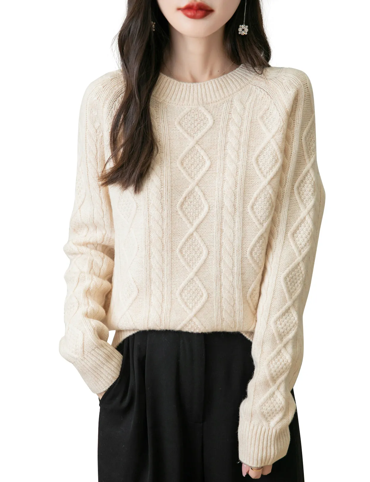 Nancy Woman O Neck Long Sleeve Sweater