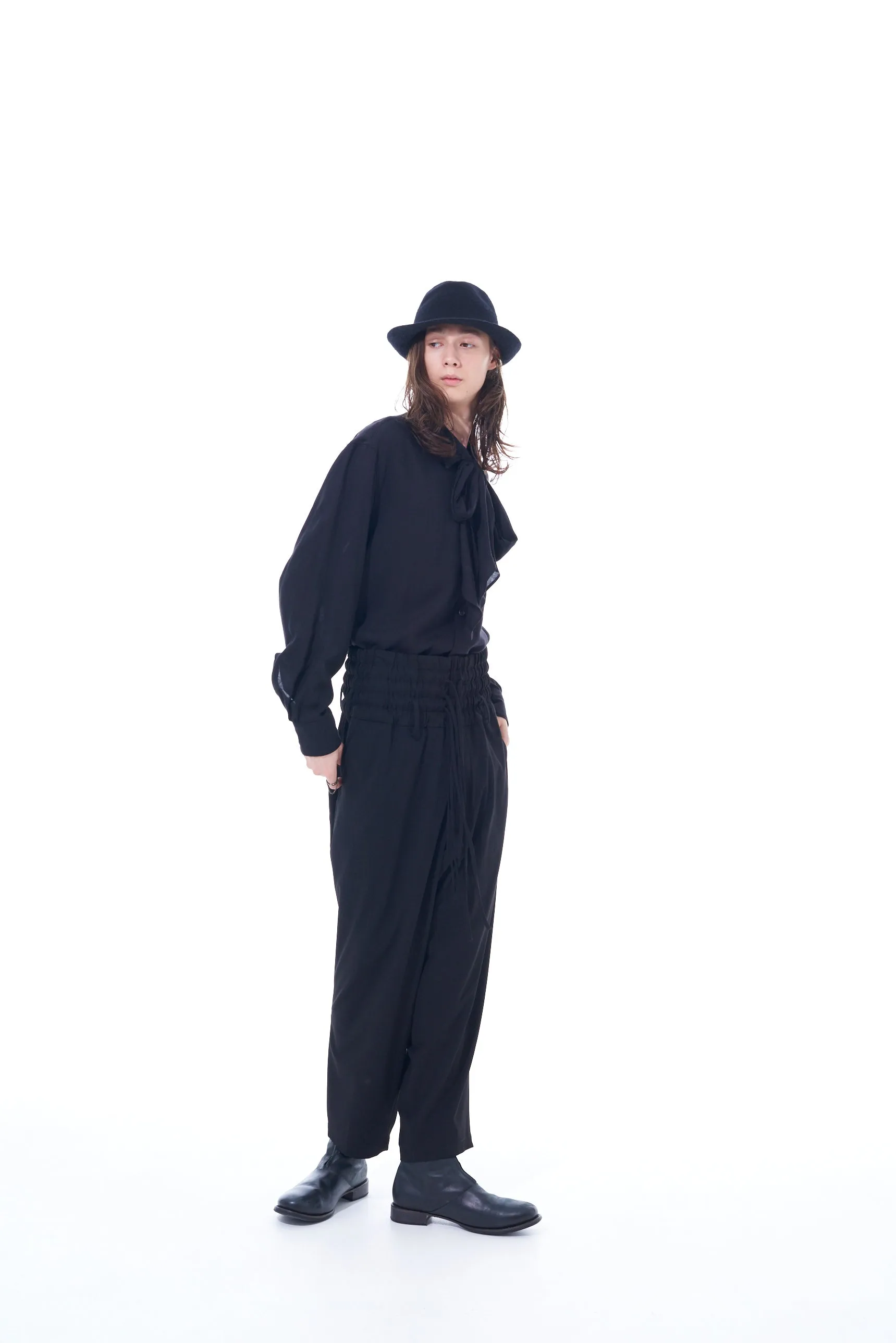 PE/RAYON GABARDINE STRETCH  SHIRRING AND LACES WAIST PANTS